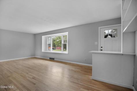 11 Carolyn Lane Glenville NY 12302
