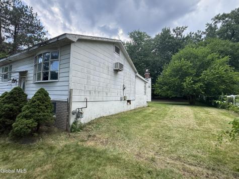 24 Aspen Road Latham NY 12110