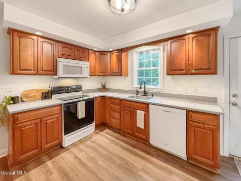 20 St Joseph Street Schenectady NY 12303