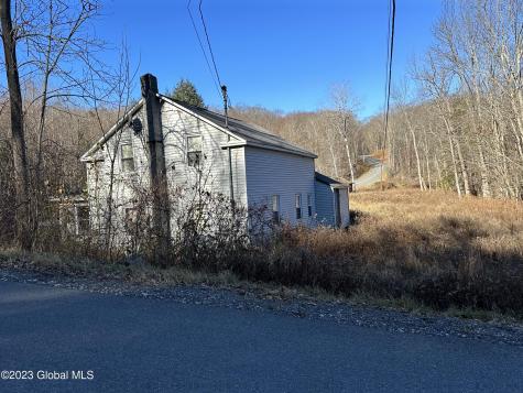 216-178 Toad Point Road Petersburgh NY 12138