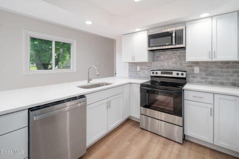35 Albion Street Schenectady NY 12302