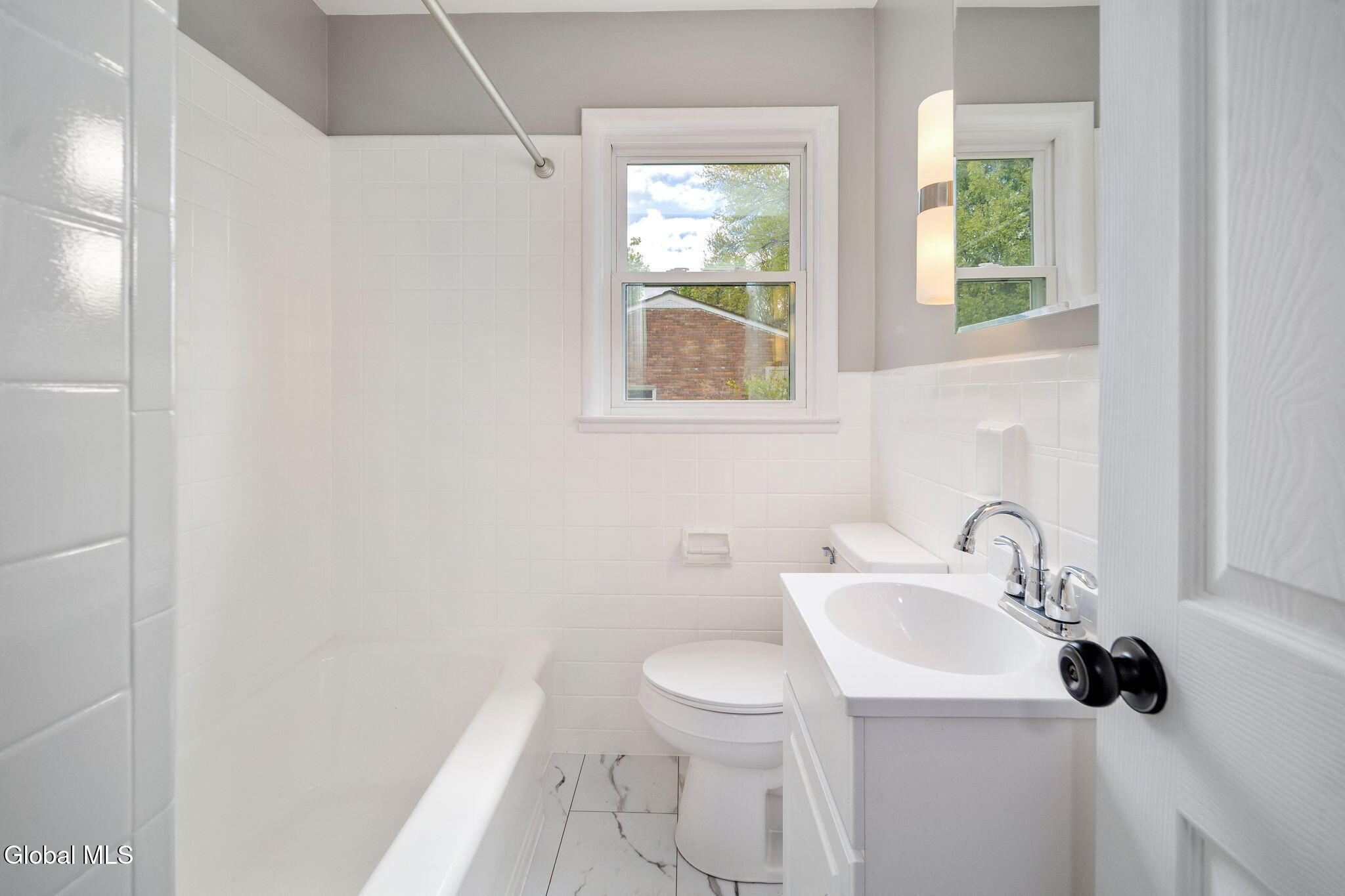 35 Albion Street Schenectady NY 12302