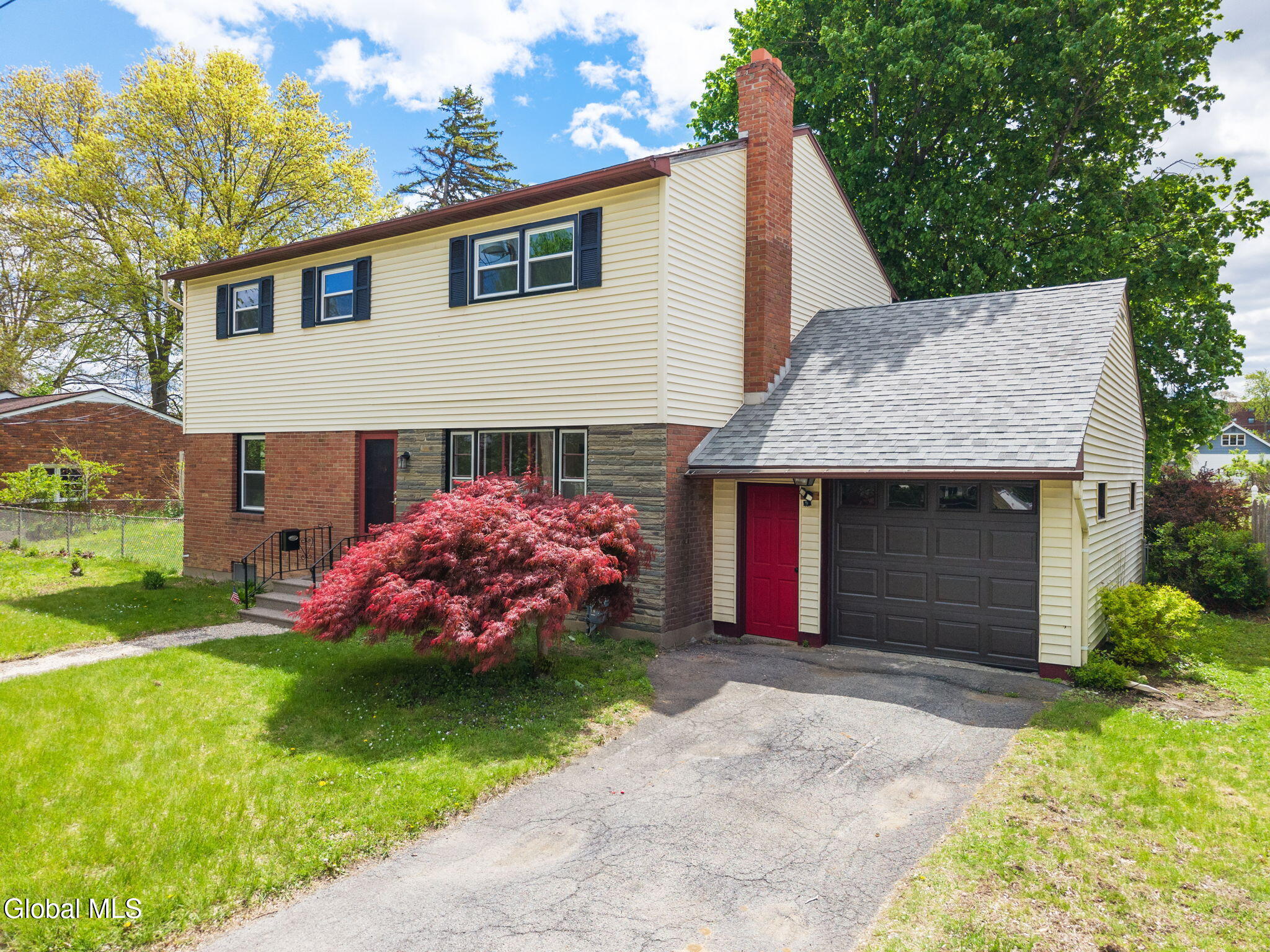 35 Albion Street Schenectady NY 12302
