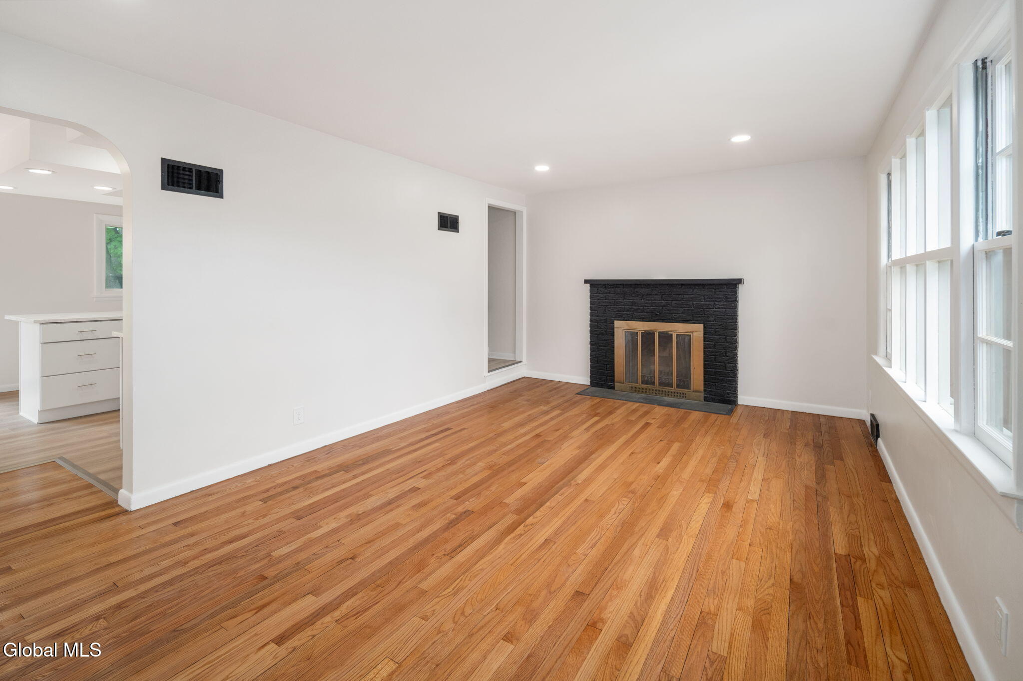 35 Albion Street Schenectady NY 12302