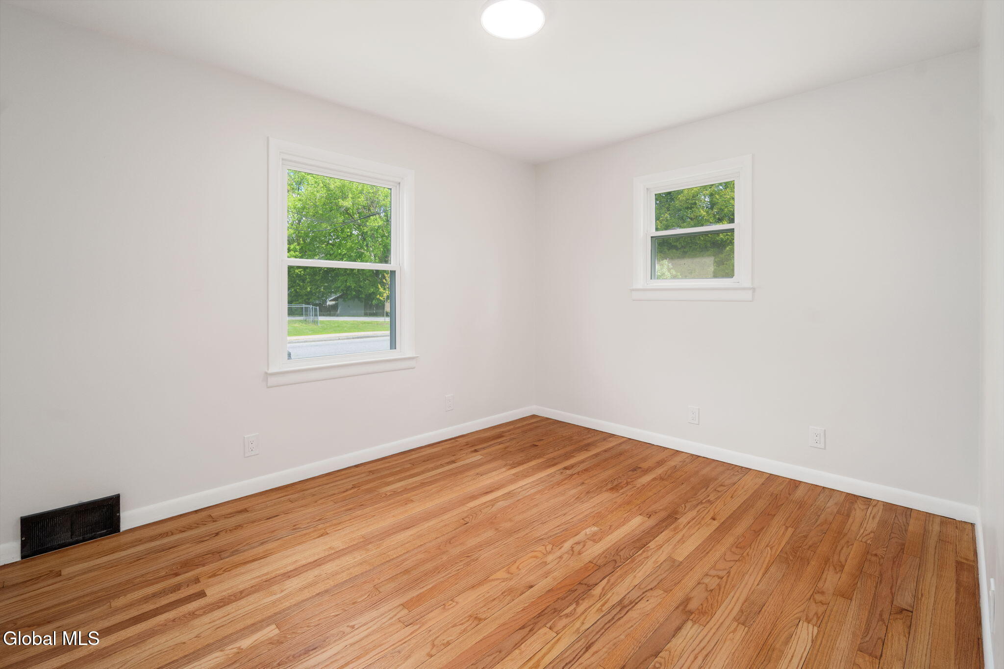 35 Albion Street Schenectady NY 12302