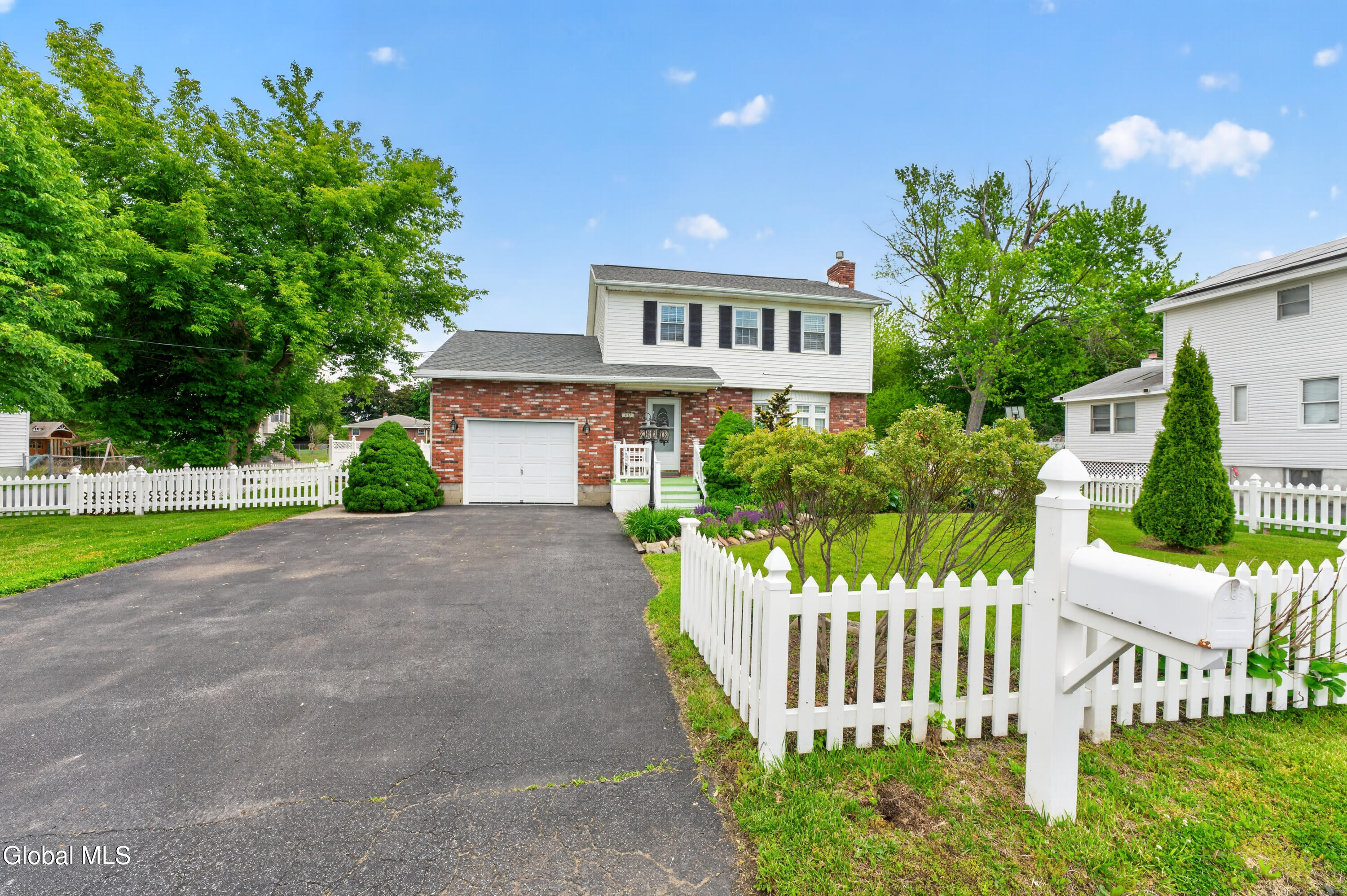 817 14th Street Watervliet NY 12189