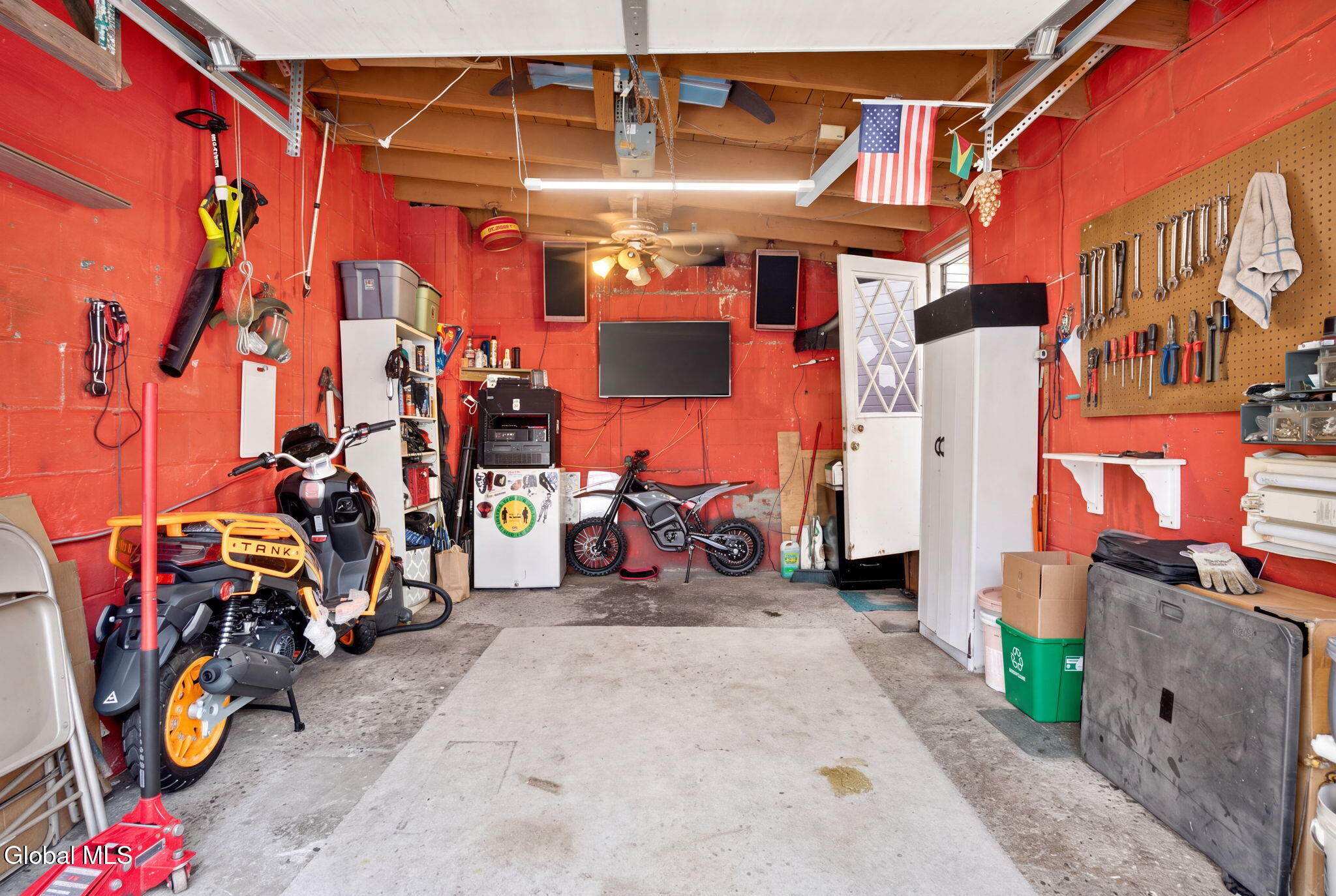 27 Steuben Street Schenectady NY 12307
