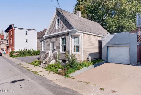 27 Steuben Street Schenectady NY 12307