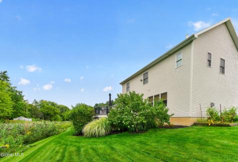 11 Oreshan Court Cohoes NY 12047