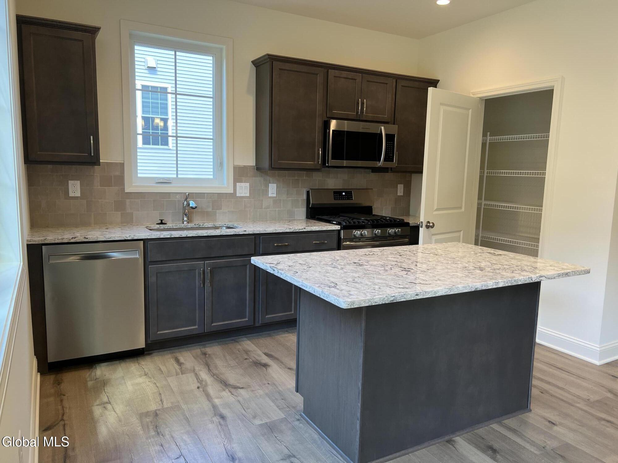 3 Windrow Way Mechanicville NY 12118