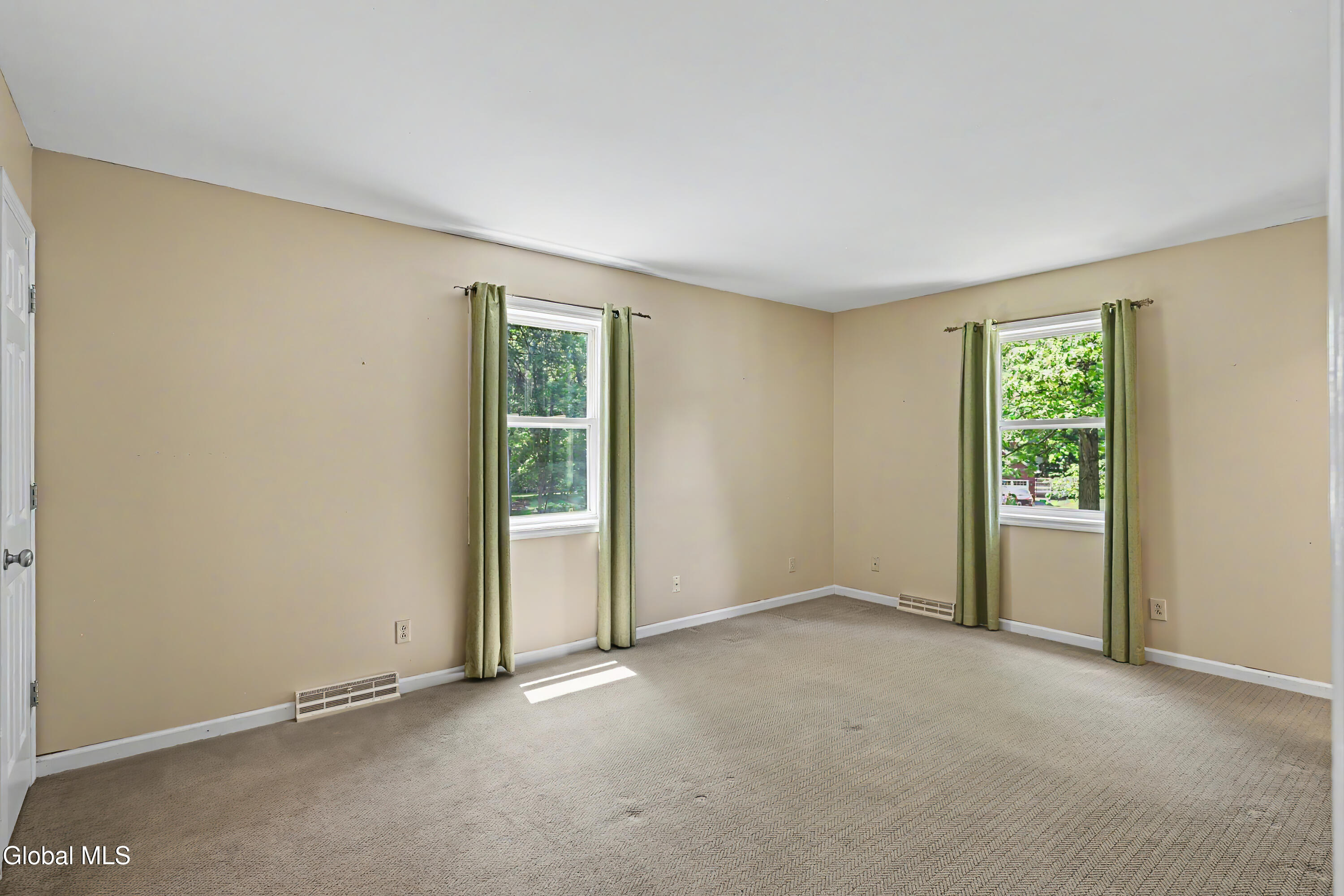 30 Oak View Drive Moreau NY 12828
