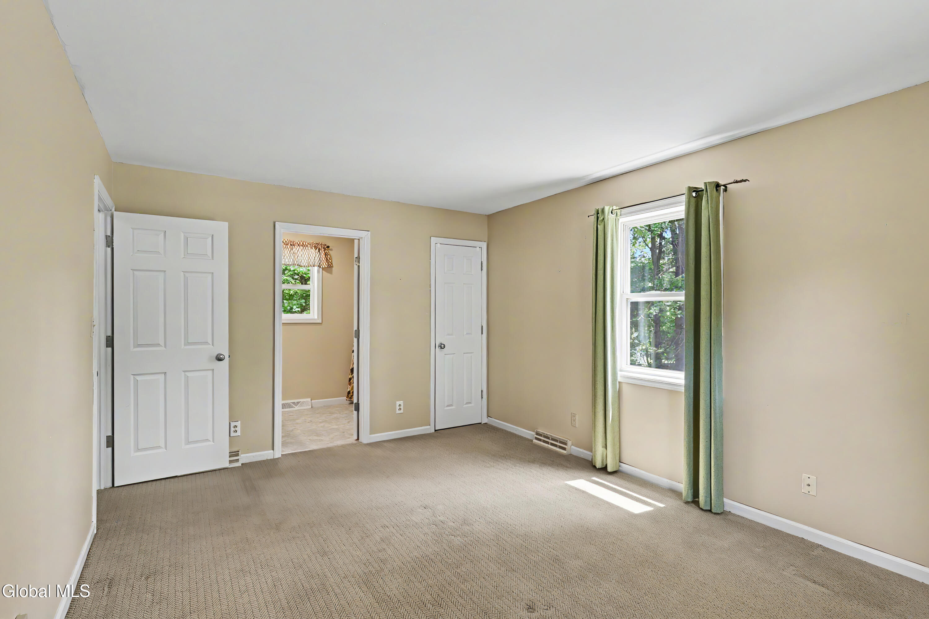 30 Oak View Drive Moreau NY 12828