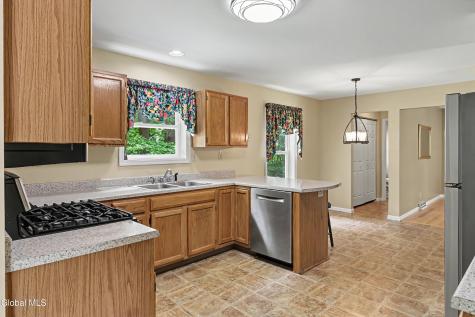 30 Oak View Drive Moreau NY 12828