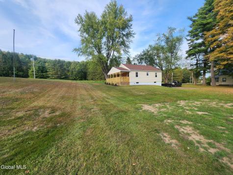287 County Road 101 Gloversville NY 12078