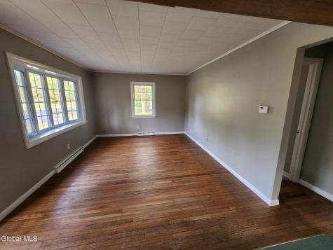 287 County Road 101 Gloversville NY 12078