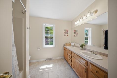 29 Dutch Meadows Drive Cohoes NY 12047