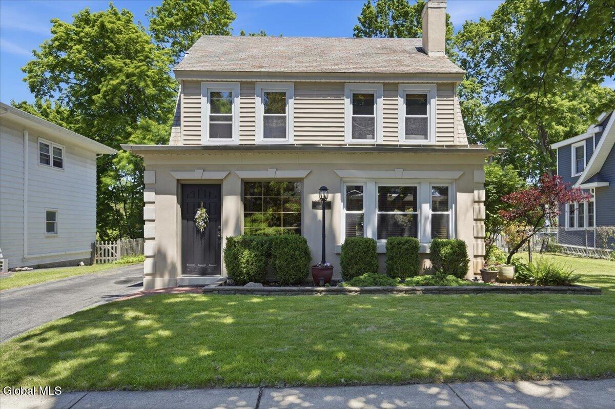 11 Freeman Road Albany NY 12208