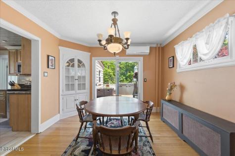 11 Freeman Road Albany NY 12208
