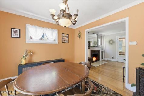 11 Freeman Road Albany NY 12208