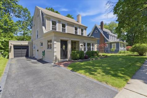 11 Freeman Road Albany NY 12208