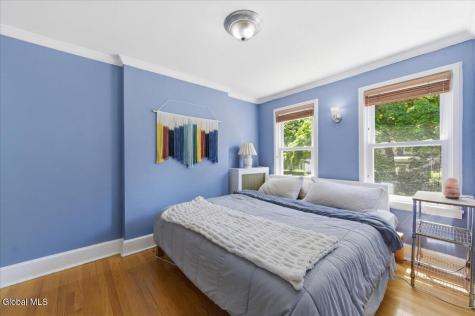 11 Freeman Road Albany NY 12208