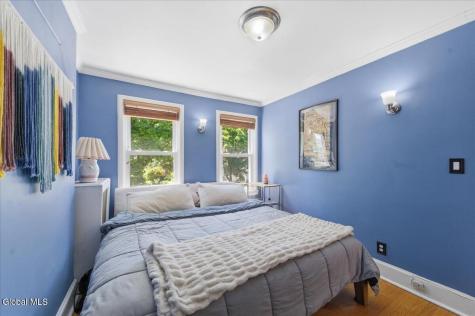11 Freeman Road Albany NY 12208