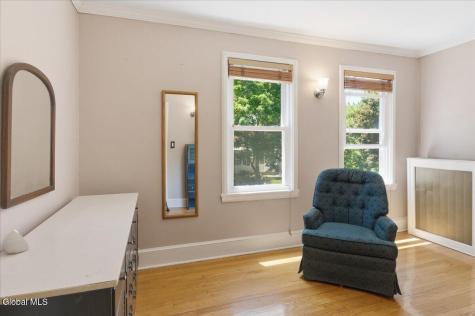 11 Freeman Road Albany NY 12208