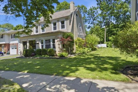 11 Freeman Road Albany NY 12208