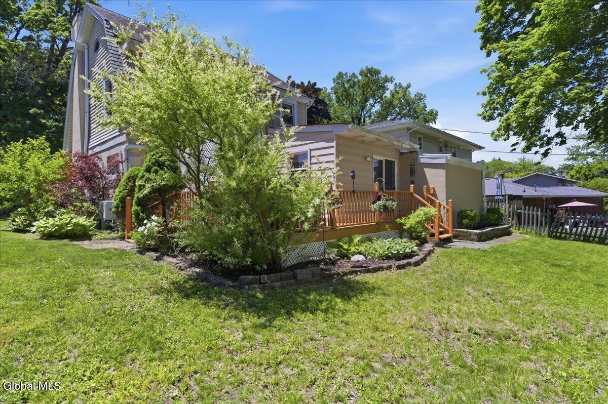 11 Freeman Road Albany NY 12208