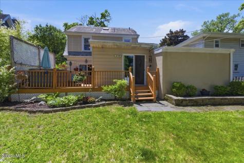 11 Freeman Road Albany NY 12208