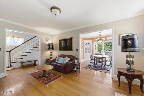 11 Freeman Road Albany NY 12208