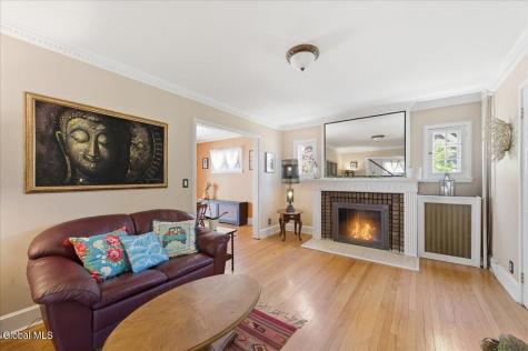 11 Freeman Road Albany NY 12208