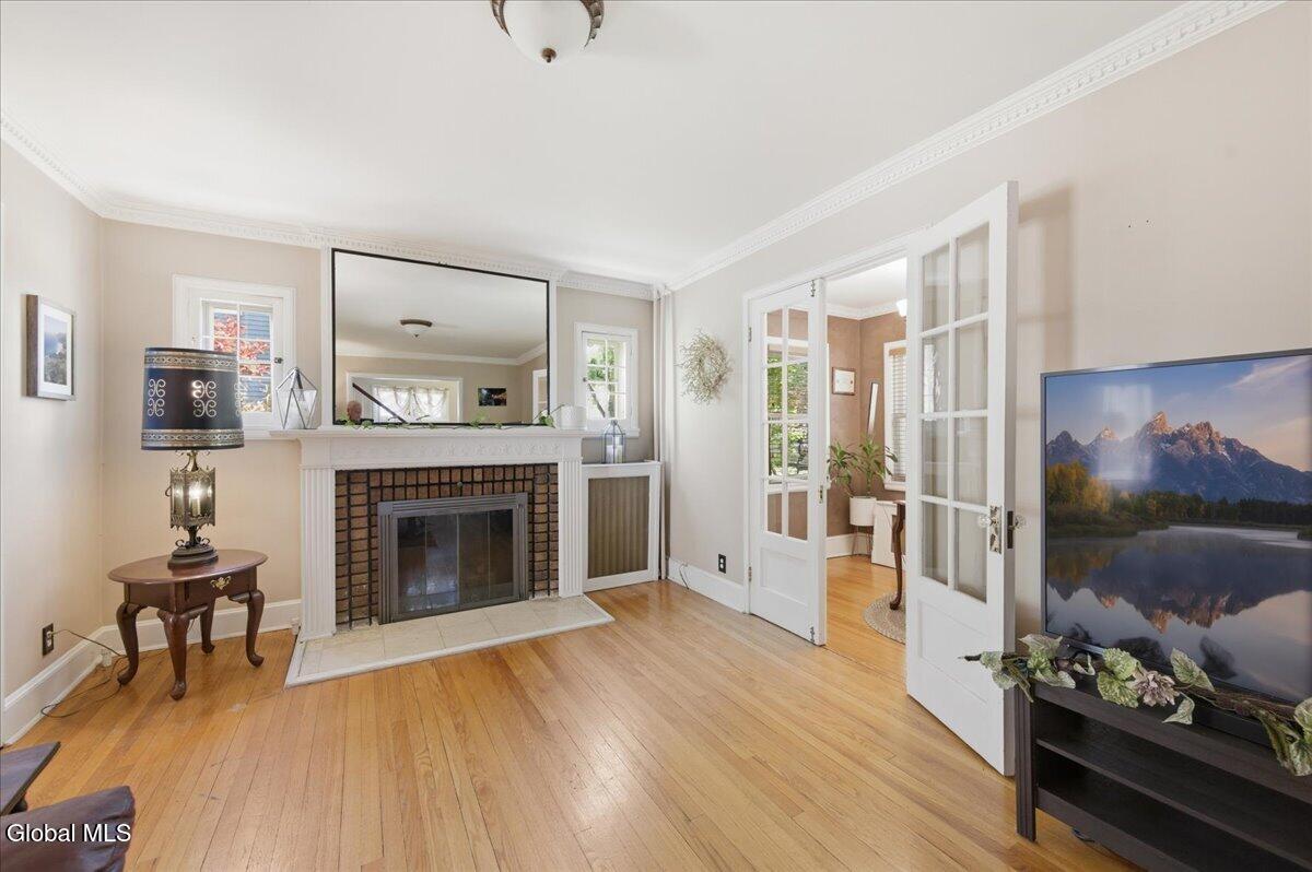 11 Freeman Road Albany NY 12208