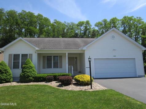 1000 Kingswood Court Schenectady NY 12303
