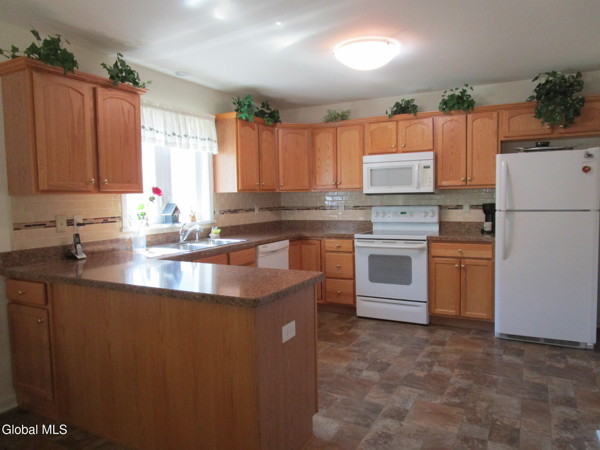 1000 Kingswood Court Schenectady NY 12303