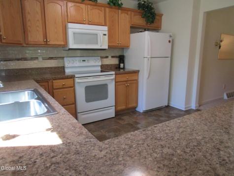 1000 Kingswood Court Schenectady NY 12303