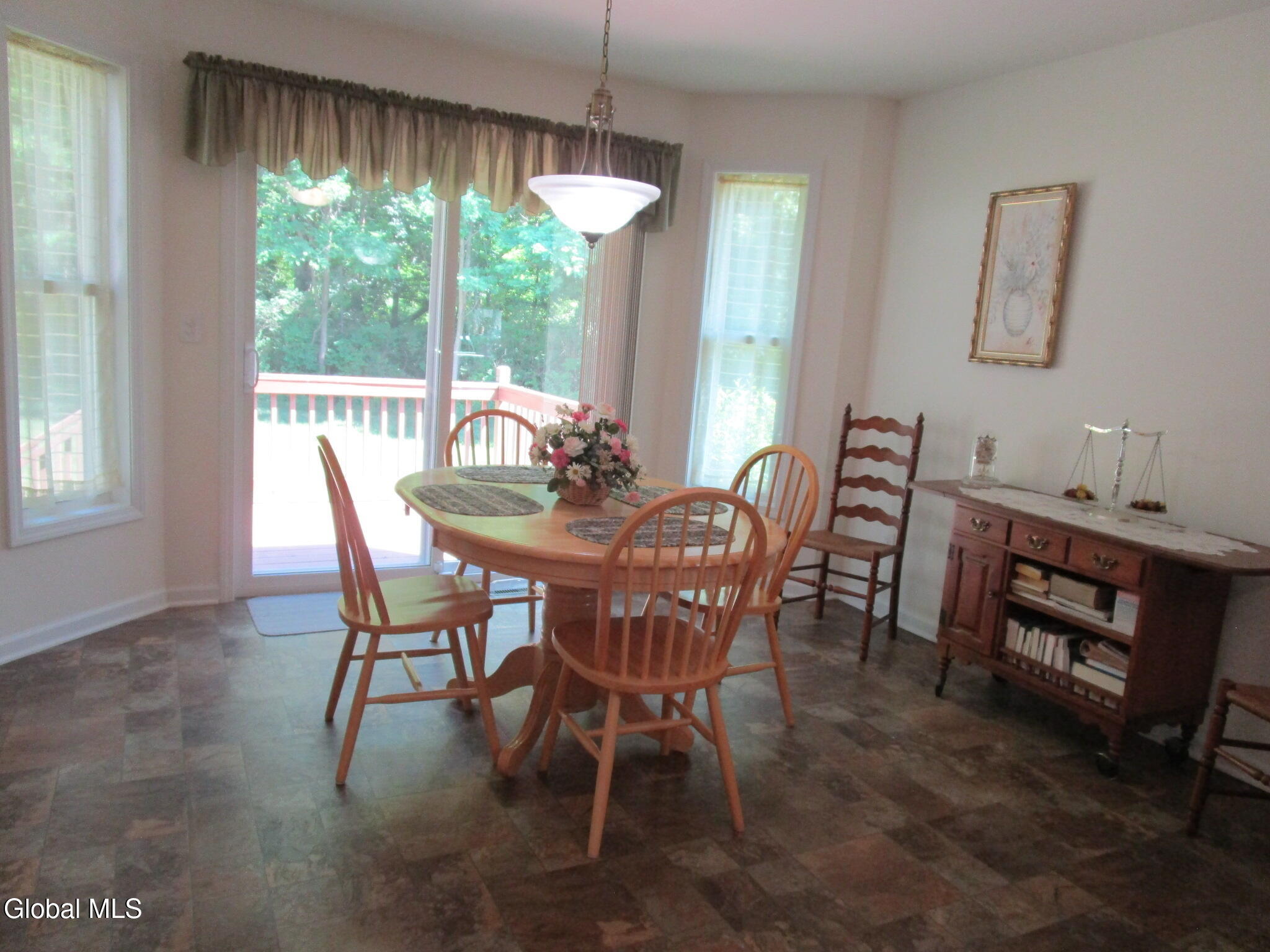1000 Kingswood Court Schenectady NY 12303