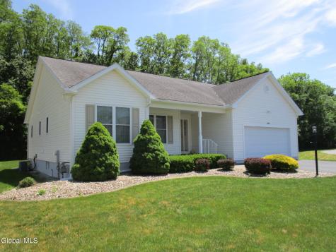 1000 Kingswood Court Schenectady NY 12303