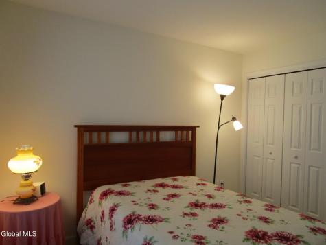 1000 Kingswood Court Schenectady NY 12303