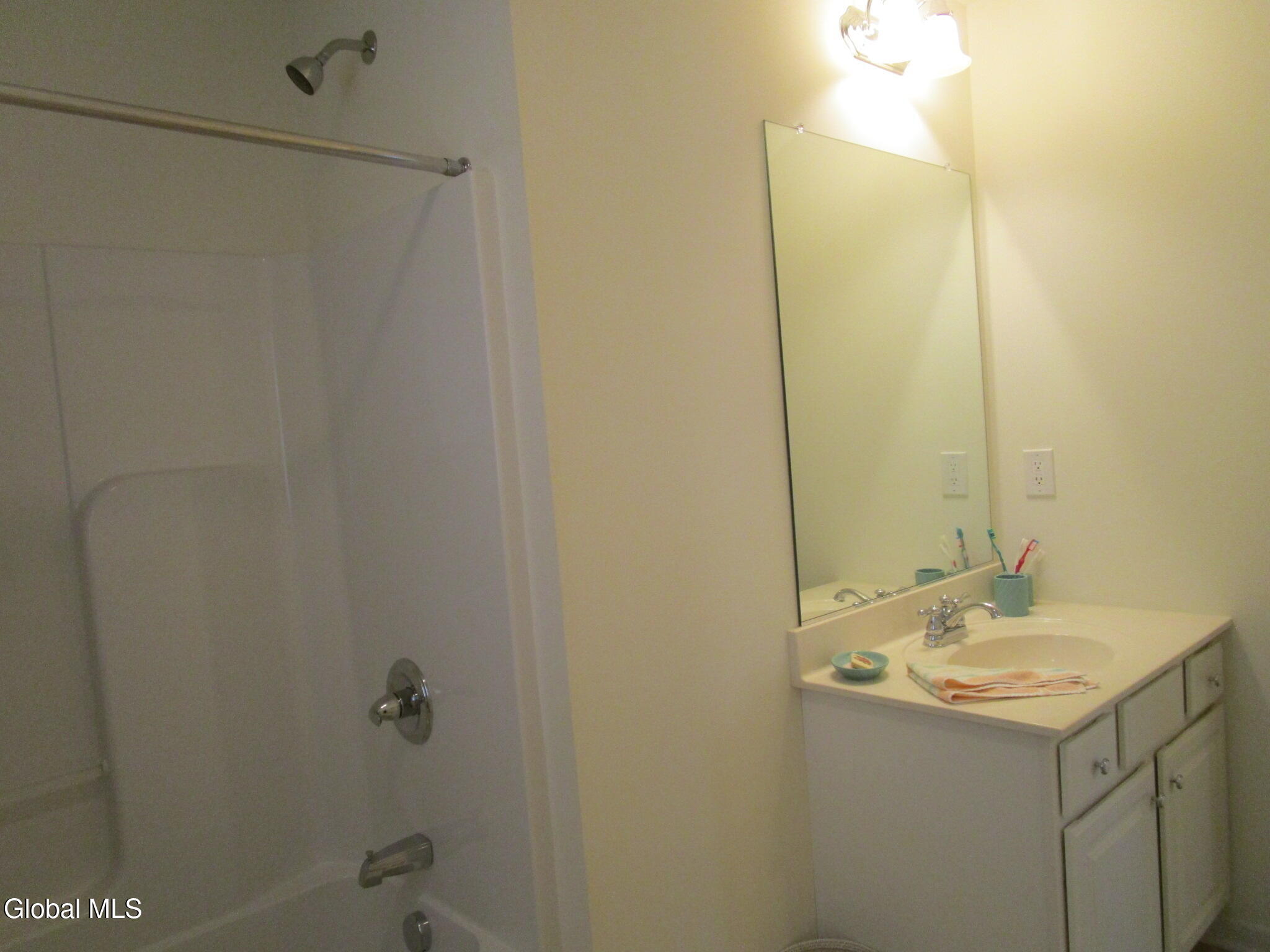 1000 Kingswood Court Schenectady NY 12303