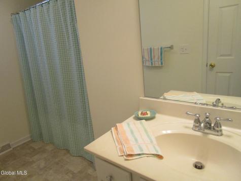 1000 Kingswood Court Schenectady NY 12303