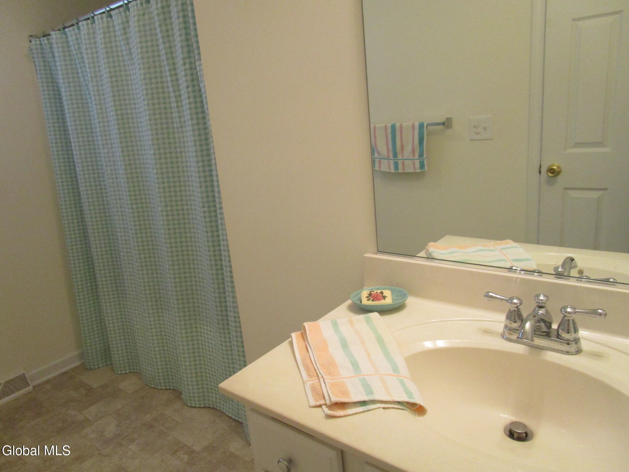 1000 Kingswood Court Schenectady NY 12303