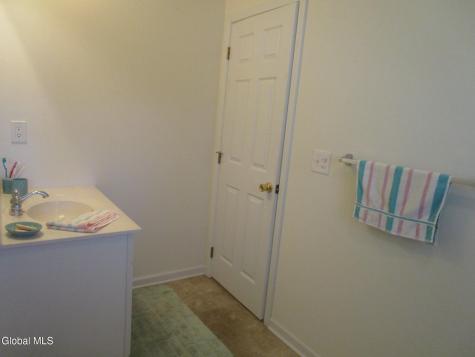 1000 Kingswood Court Schenectady NY 12303