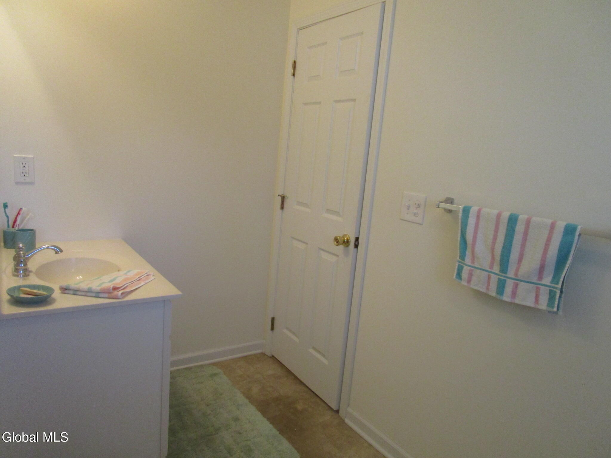 1000 Kingswood Court Schenectady NY 12303