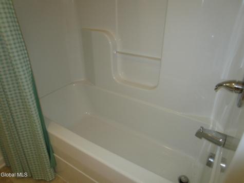 1000 Kingswood Court Schenectady NY 12303