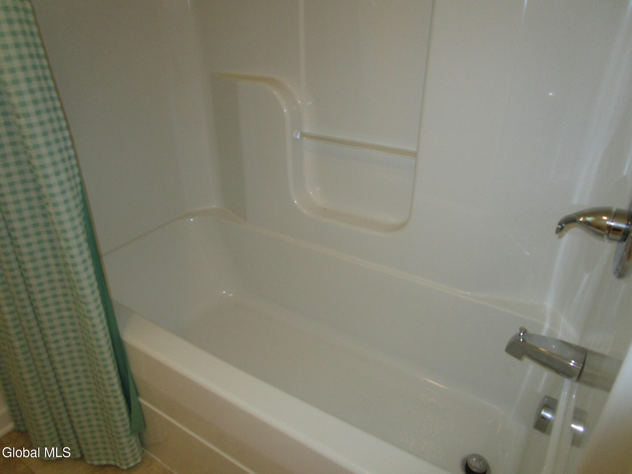 1000 Kingswood Court Schenectady NY 12303