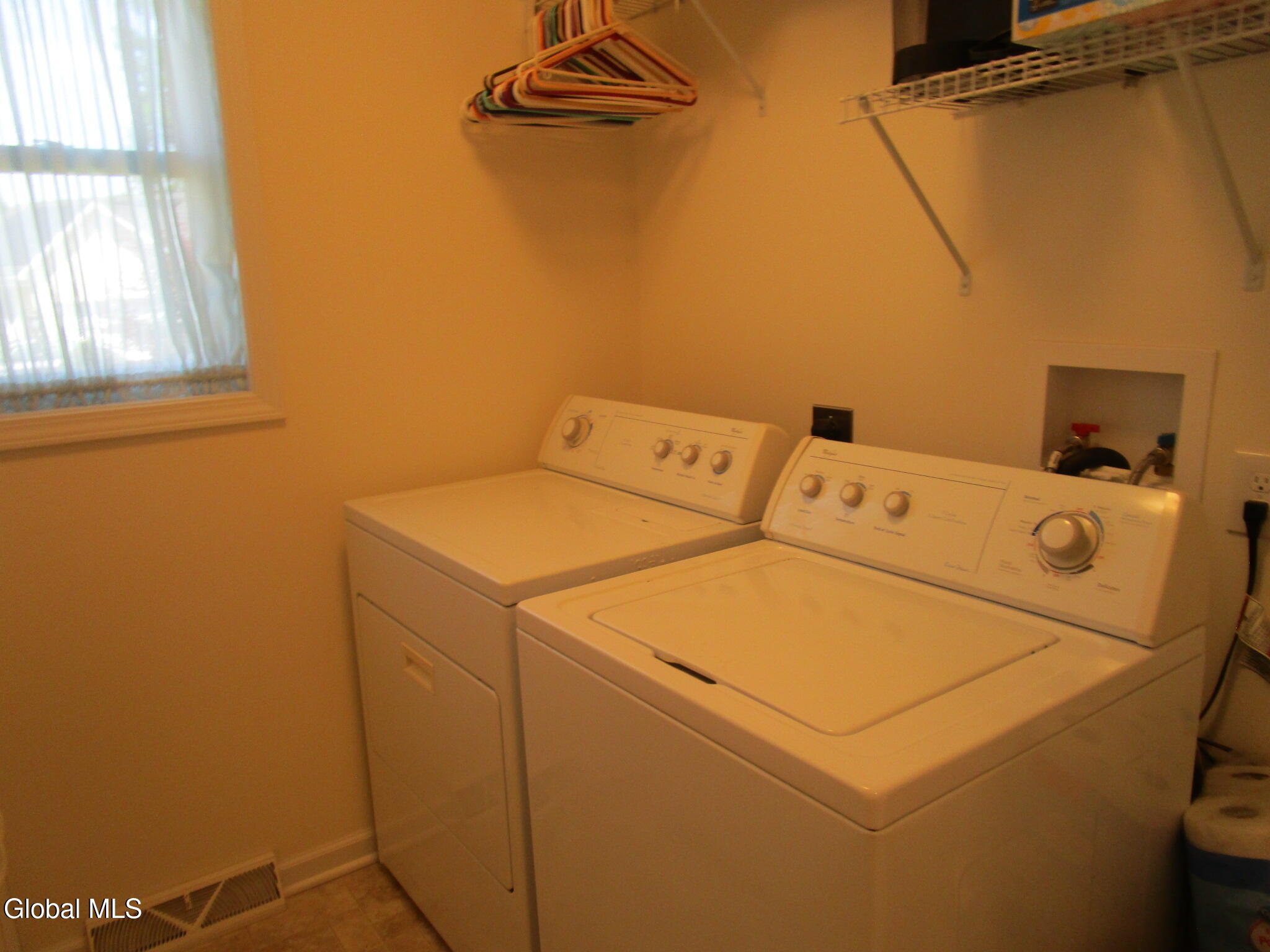 1000 Kingswood Court Schenectady NY 12303