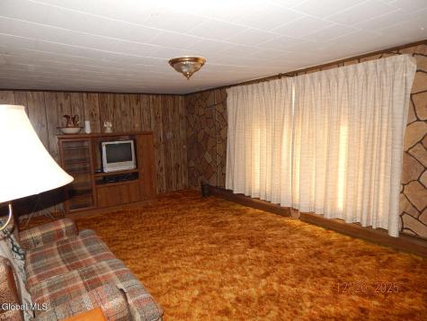 250 Old Quarry Road Feura Bush NY 12067