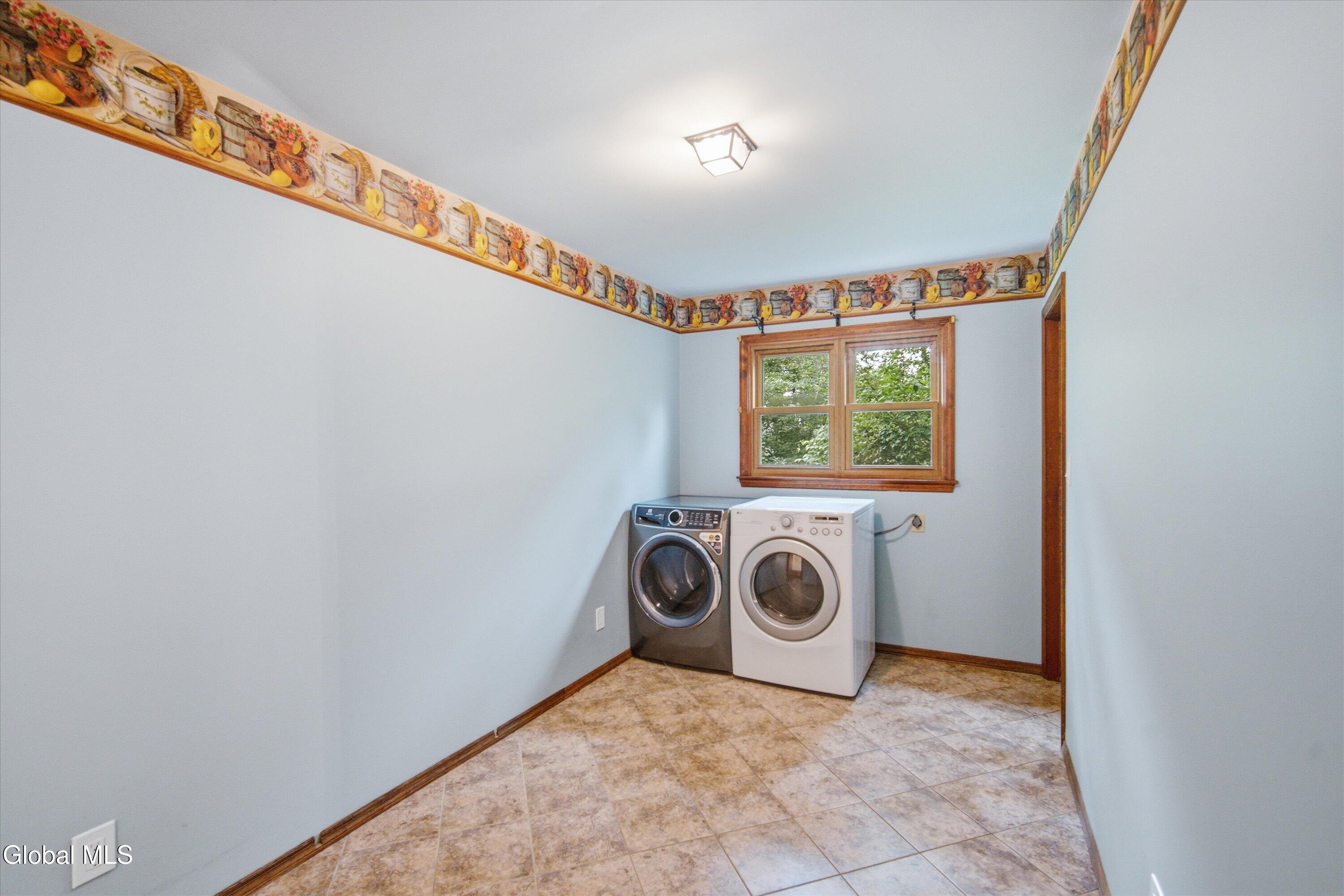 1108 North Road Amsterdam NY 12010