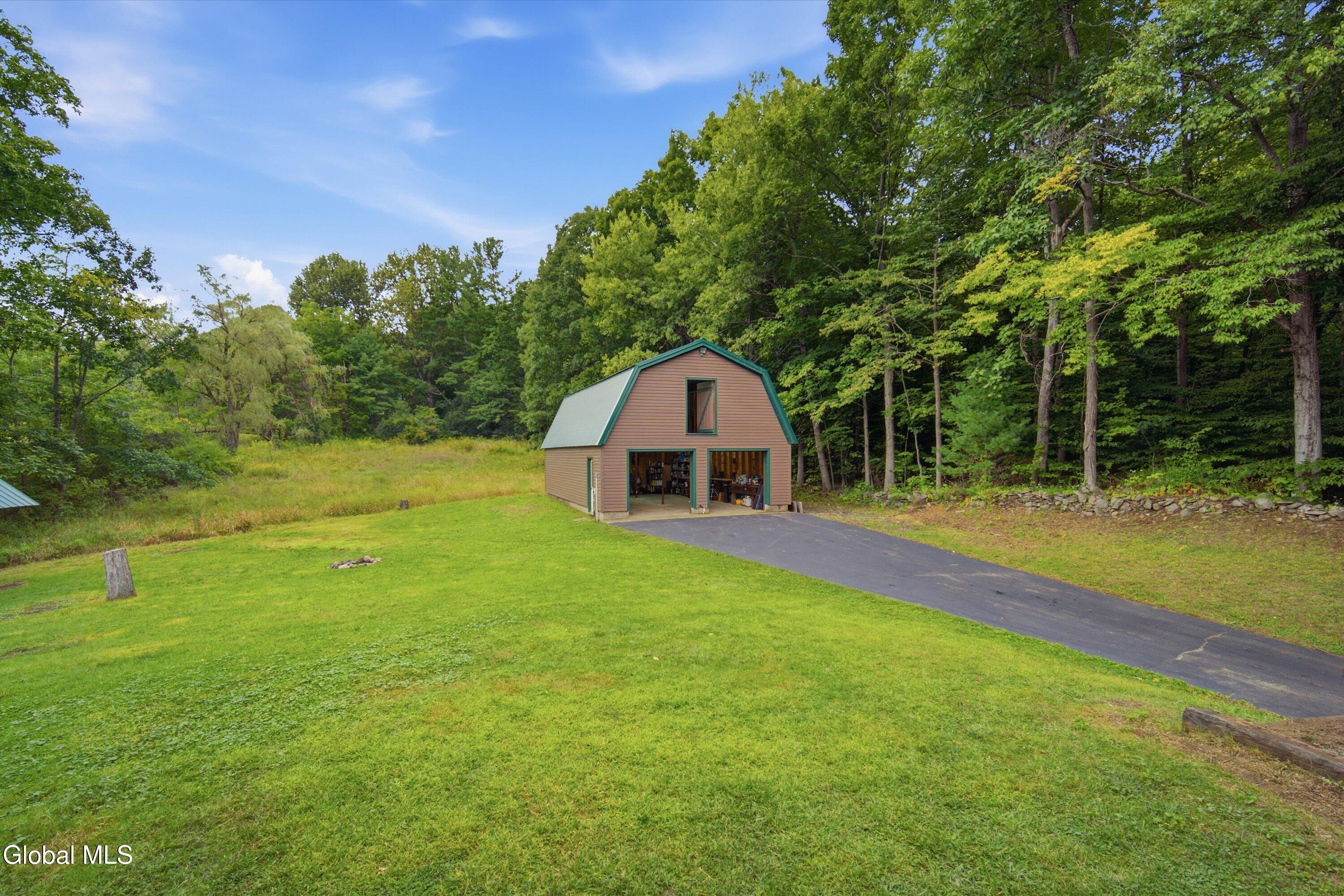 1108 North Road Amsterdam NY 12010